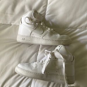 MENS WHITE HIGH TOP AIR FORCES SIZE 10
